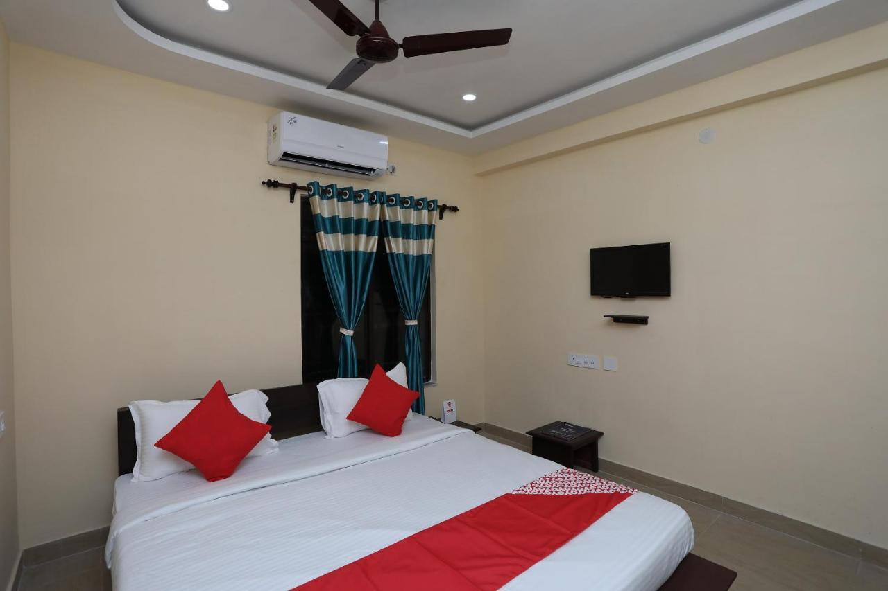 Oyo 17376 Happy Spring Inn Calcutta Eksteriør billede