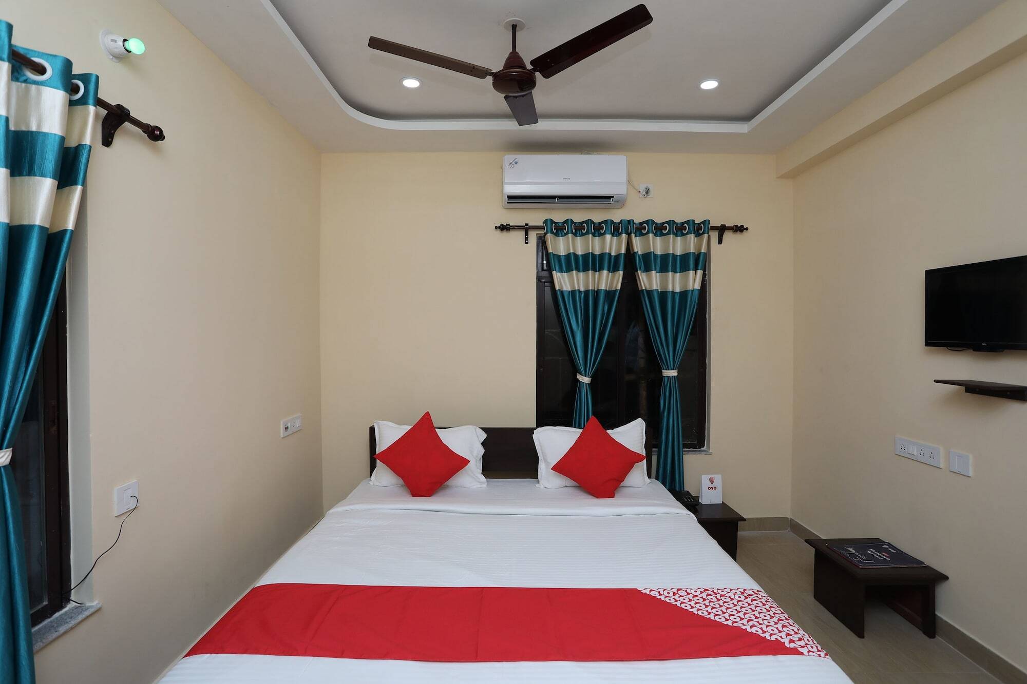 Oyo 17376 Happy Spring Inn Calcutta Eksteriør billede